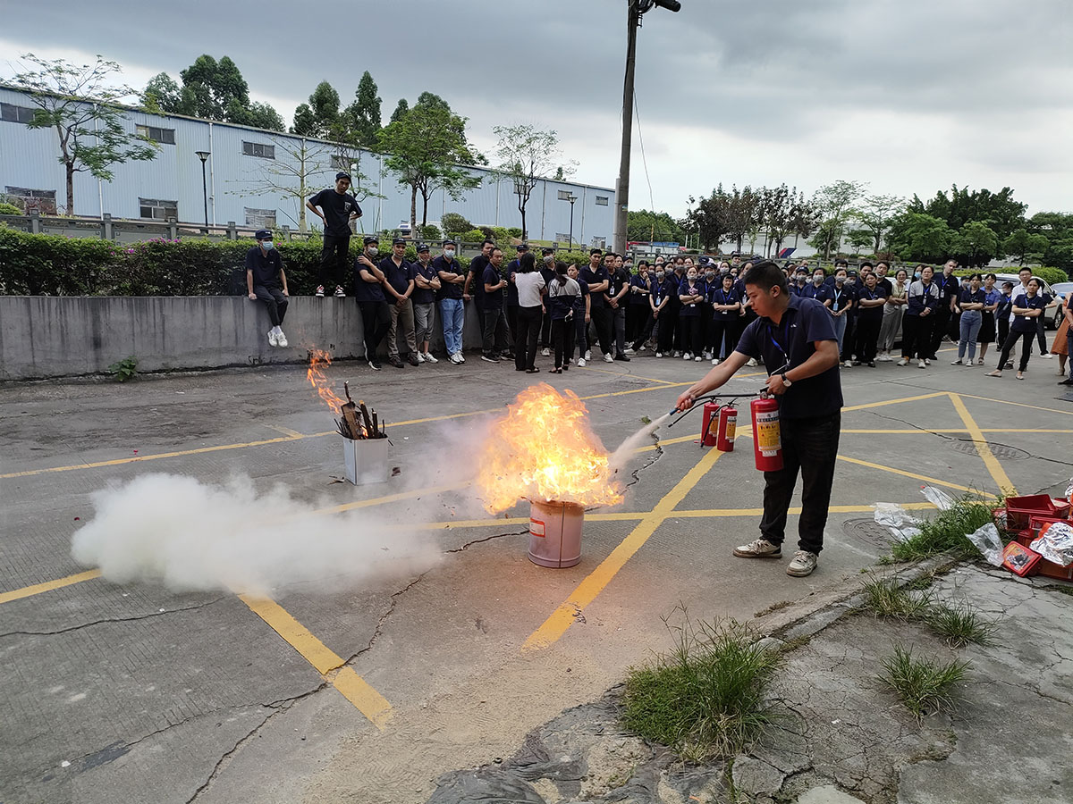 消防滅火演習